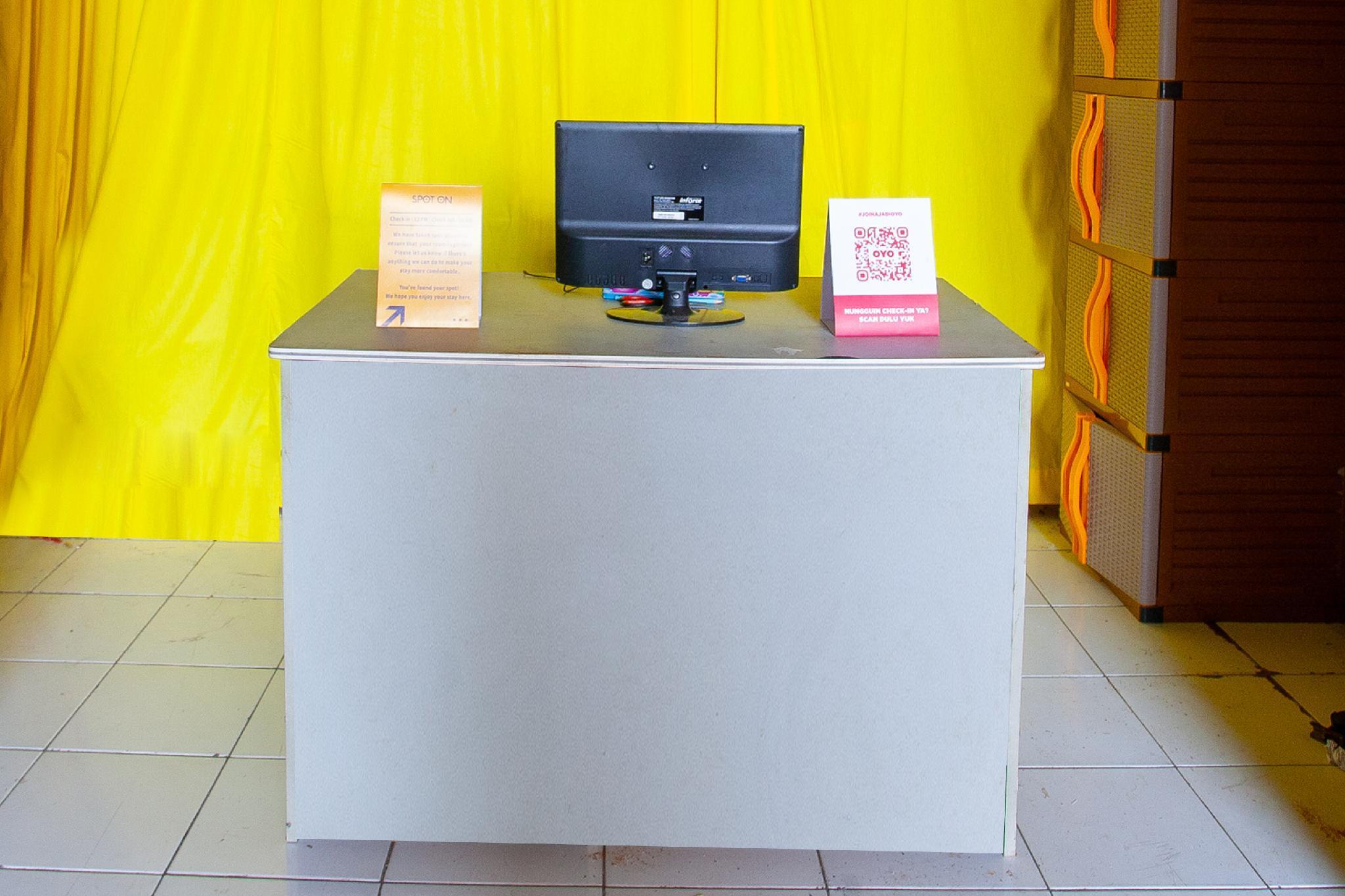 Spot On 2697 Homy House Hotel Semarang Ngoại thất bức ảnh