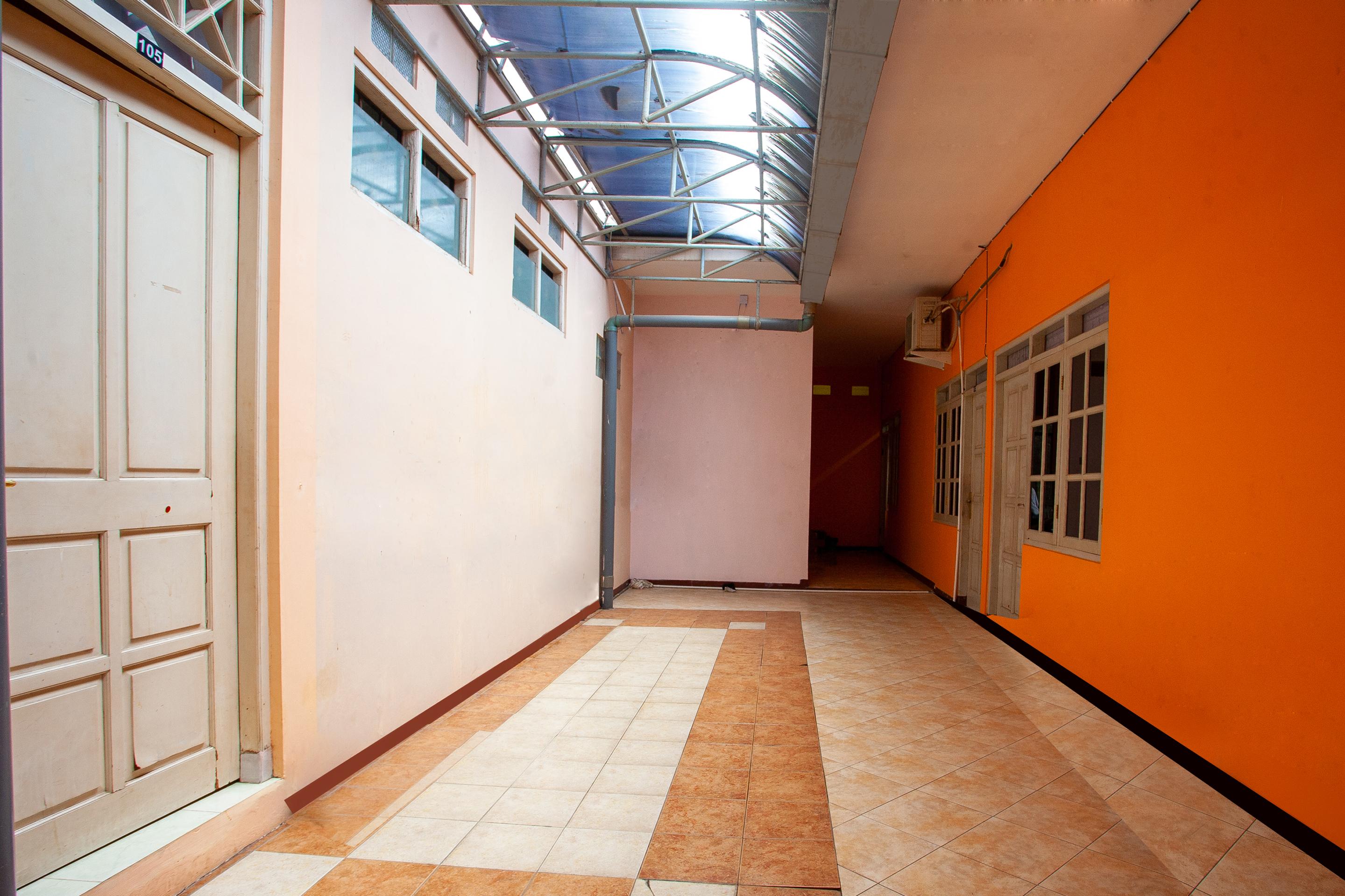 Spot On 2697 Homy House Hotel Semarang Ngoại thất bức ảnh
