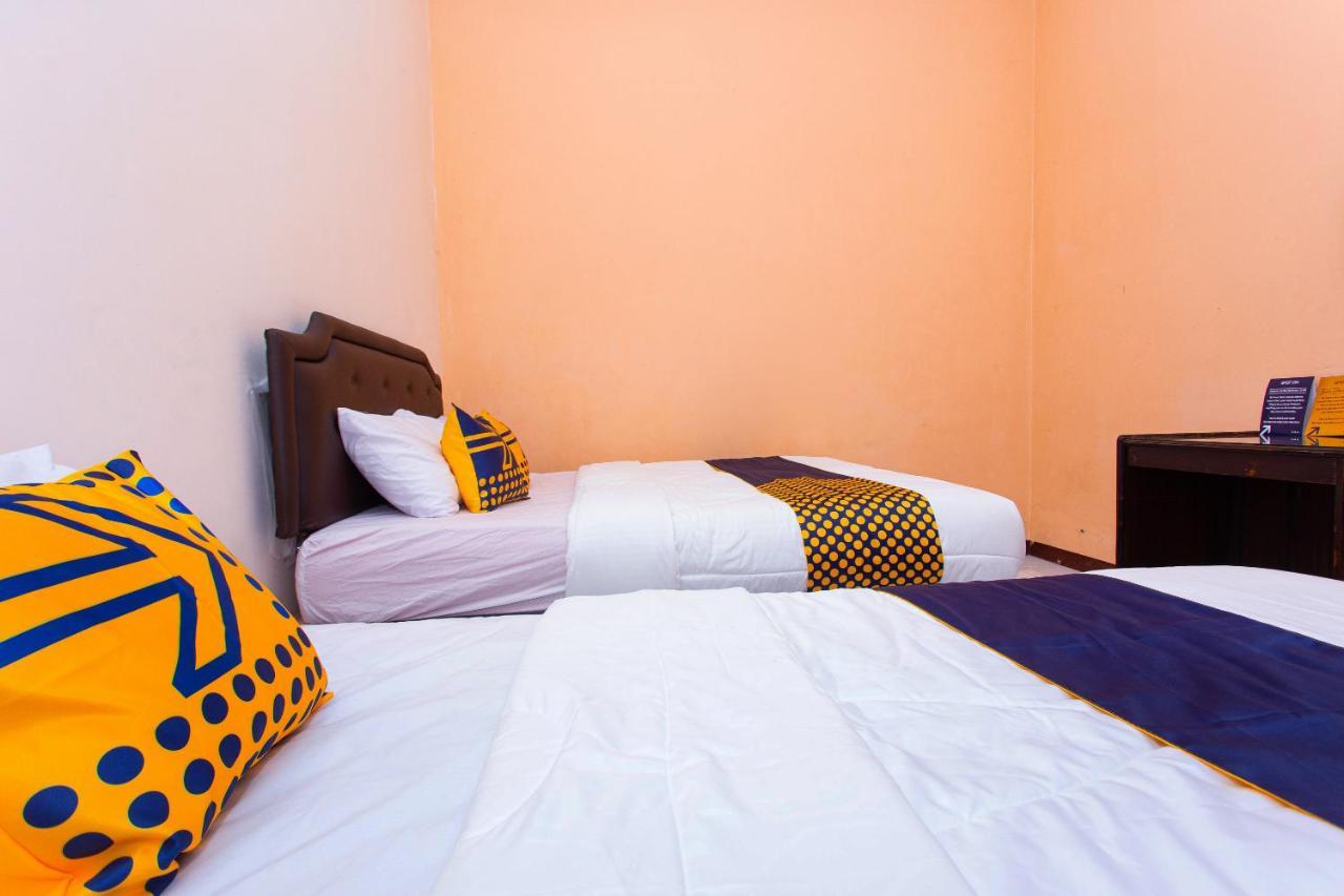Spot On 2697 Homy House Hotel Semarang Ngoại thất bức ảnh