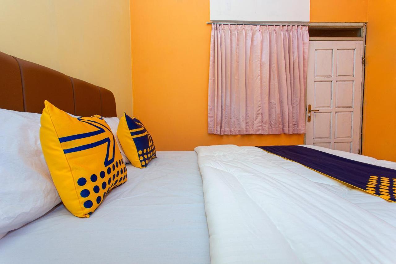 Spot On 2697 Homy House Hotel Semarang Ngoại thất bức ảnh