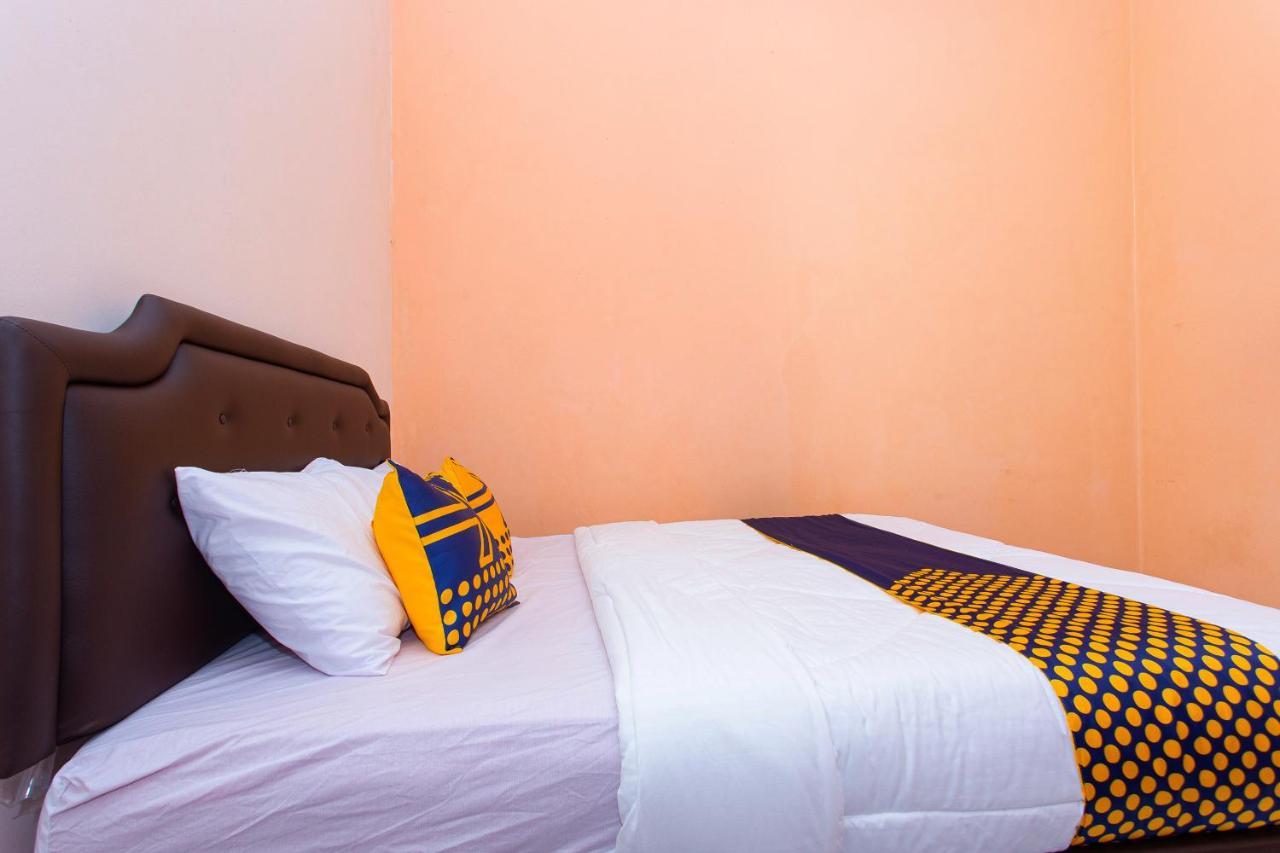 Spot On 2697 Homy House Hotel Semarang Ngoại thất bức ảnh